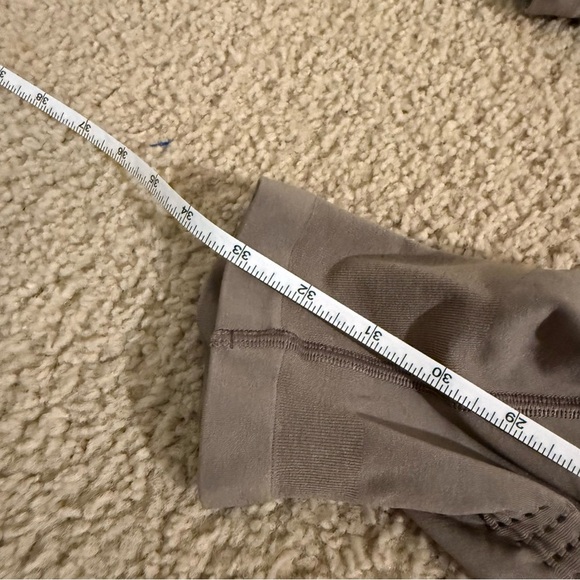 Alphalete Women's Contour Taupe Leggings XL - Picture 5 of 7